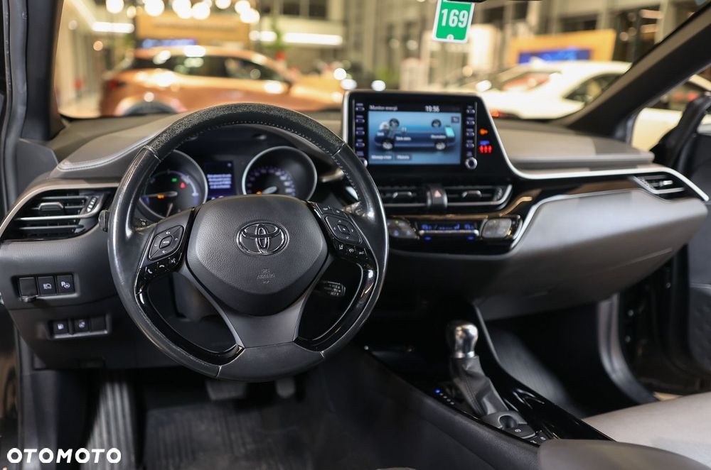 Toyota C-HR - 14