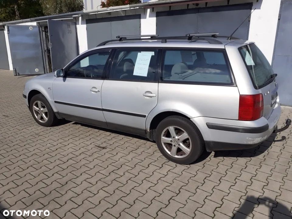 Volkswagen Passat 1.9 TDI Basis - 6