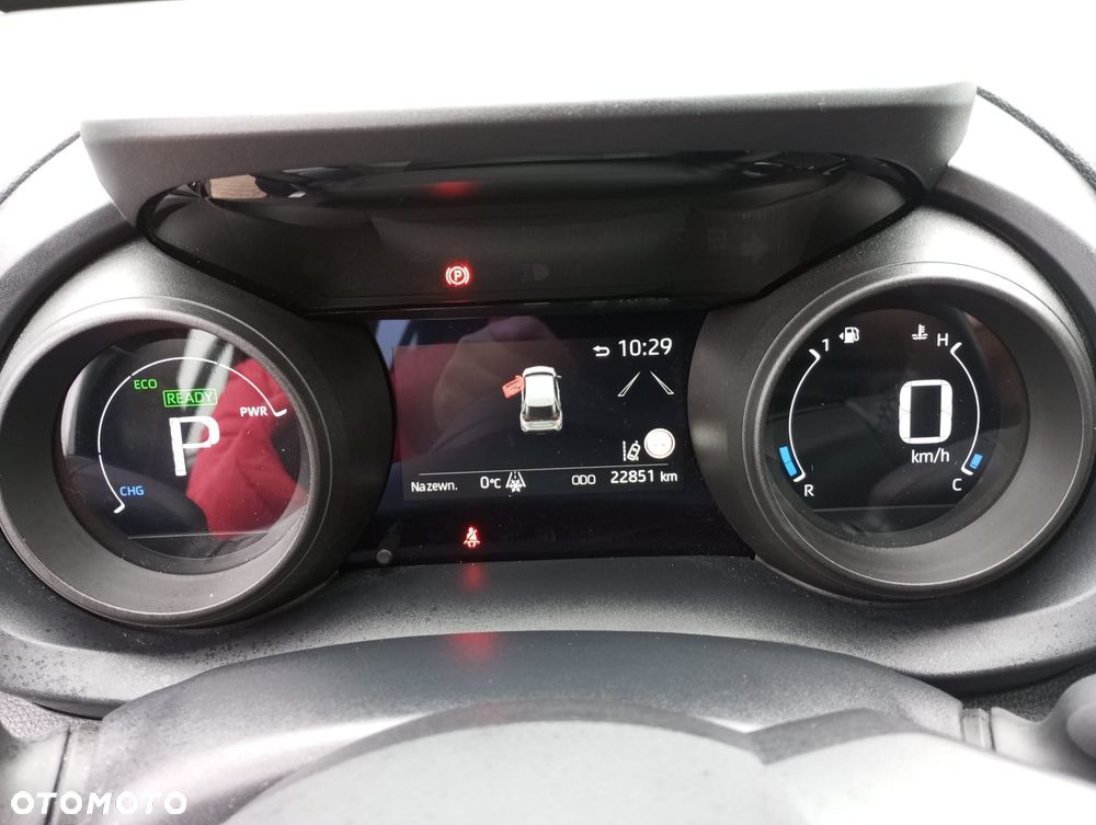 Toyota Yaris Cross - 19