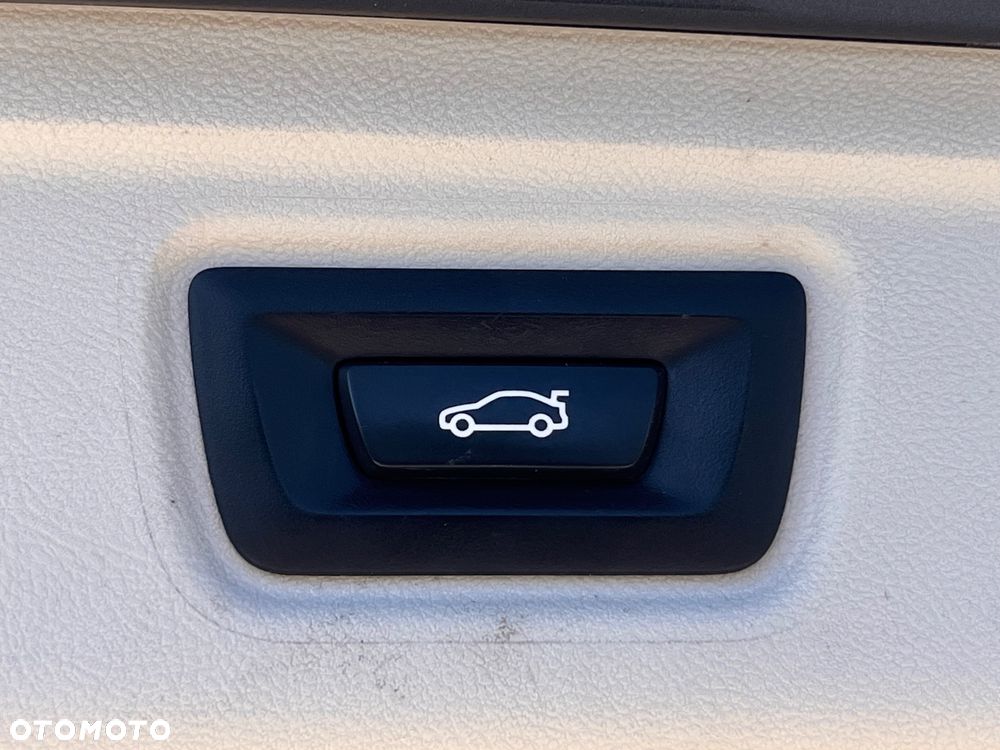 BMW Seria 3 318d Luxury Line - 7