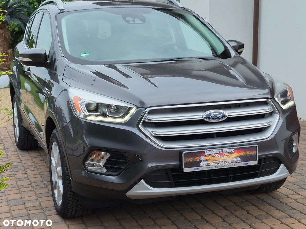 Ford Kuga - 36