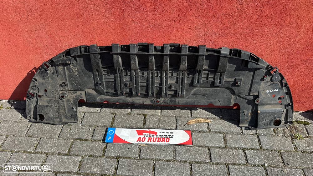 Base inferior do parachoque Renault Megane 4 - 2