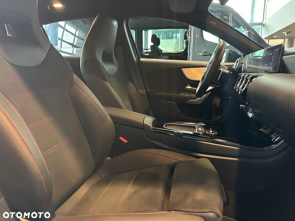Mercedes-Benz Klasa A 200 AMG Line 7G-DCT - 16