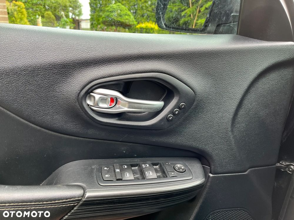 Jeep Cherokee 3.2 V6 Pentastar Active Drive I Automatik Limited - 26