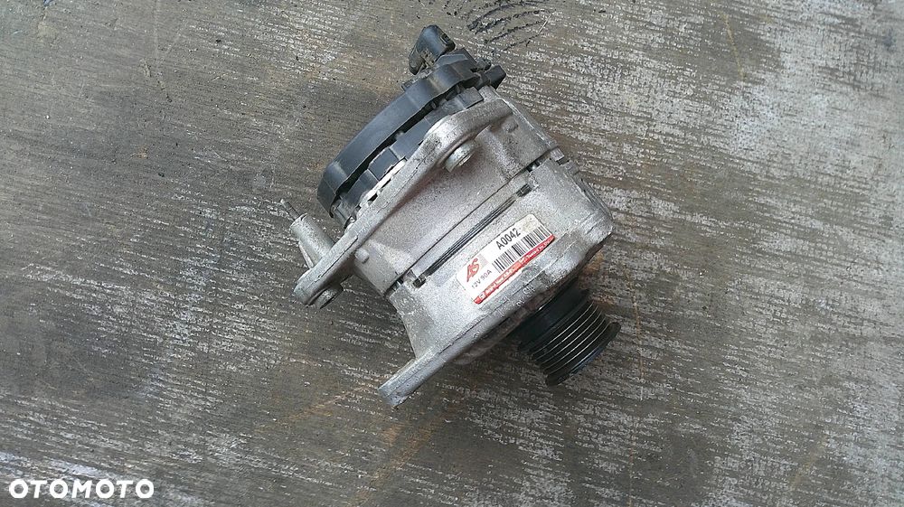VW GOLF V 1.4 16V ALTERNATOR - 3