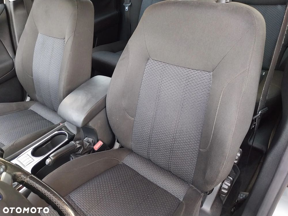 Ford Mondeo 2.0 TDCi Ghia - 19