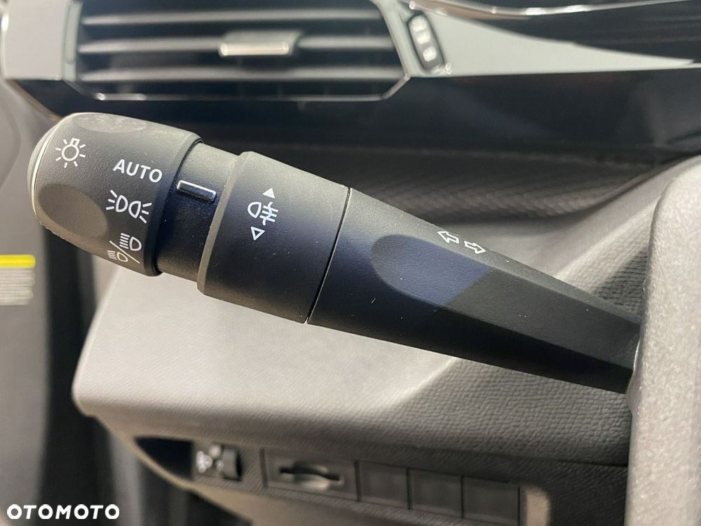 Peugeot 308 1.5 BlueHDi Active Pack S&S EAT8 - 26