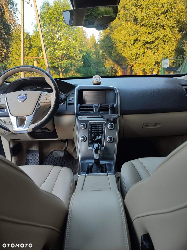 Volvo XC 60 D4 Drive-E Momentum - 6