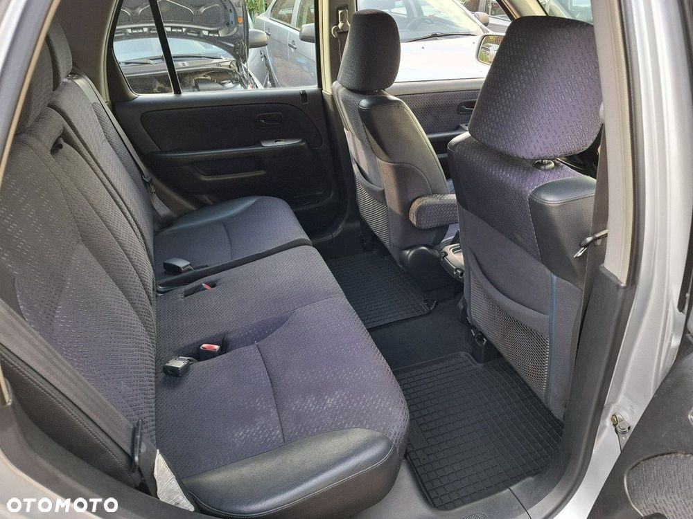 Honda CR-V 2.0 LS High - 28