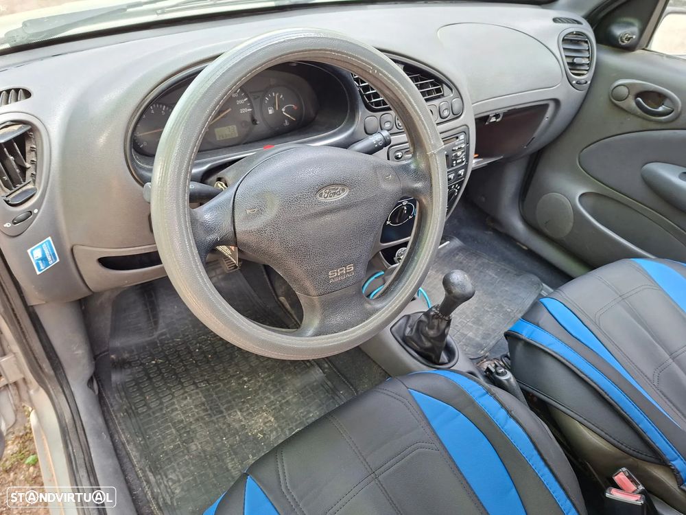Ford Fiesta 1.8 TDdi Studio - 12