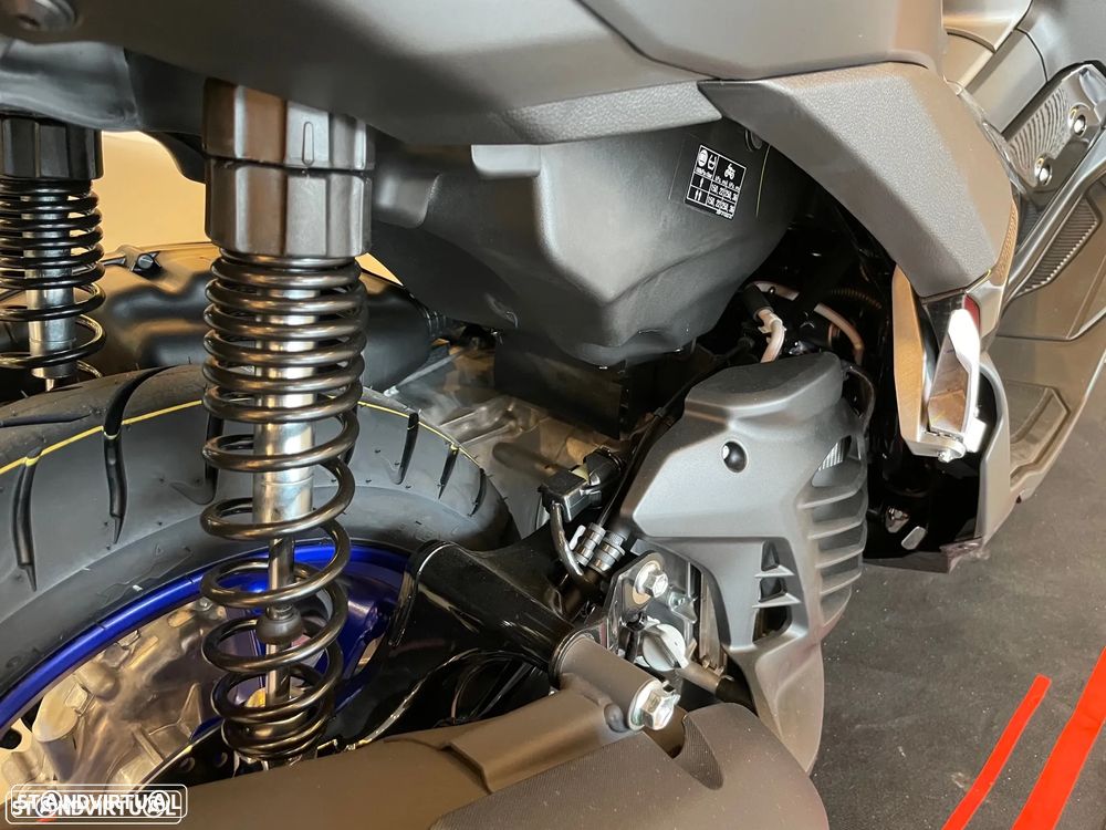 Yamaha NMAX 2025 - 15