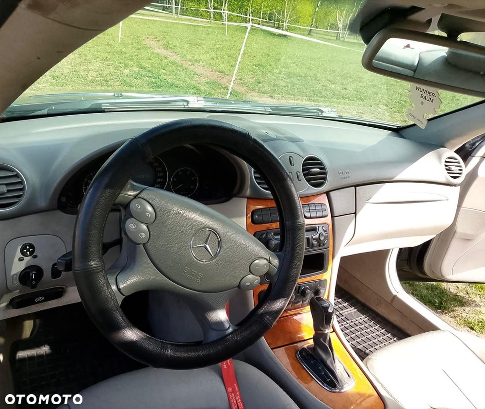 Mercedes-Benz CLK - 22