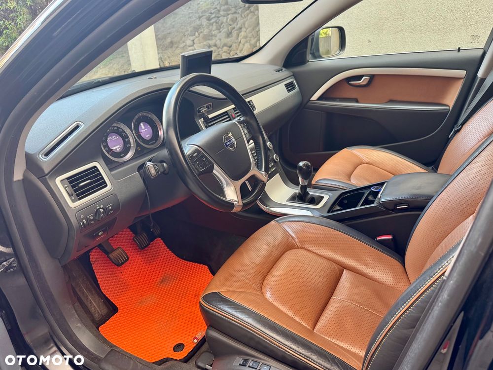 Volvo XC 70 - 18