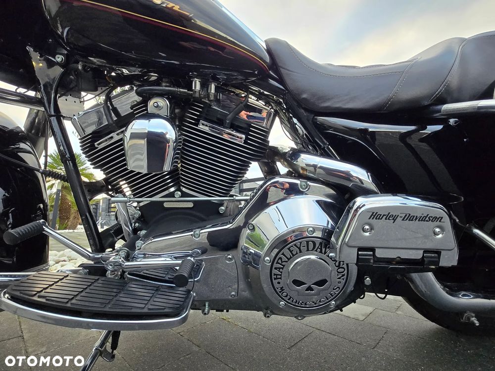 Harley-Davidson Touring Road King - 22
