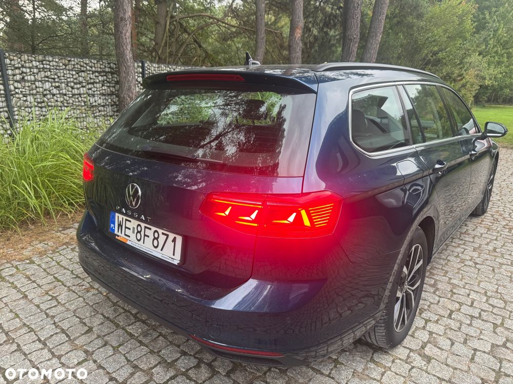 Volkswagen Passat 1.5 TSI EVO Elegance DSG - 9