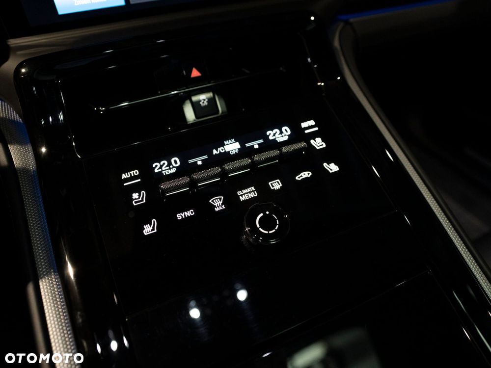 Porsche Panamera - 26