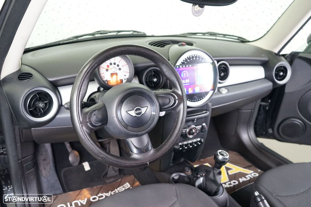 MINI 3 Portas One D - 9
