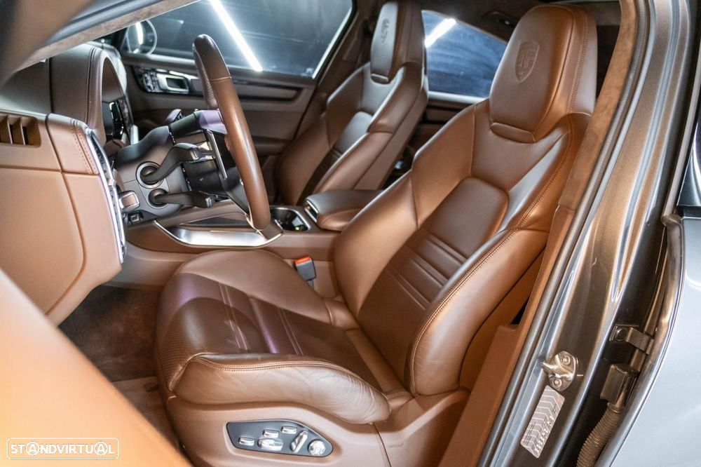 Porsche Cayenne Coupé Turbo S E-Hybrid - 54