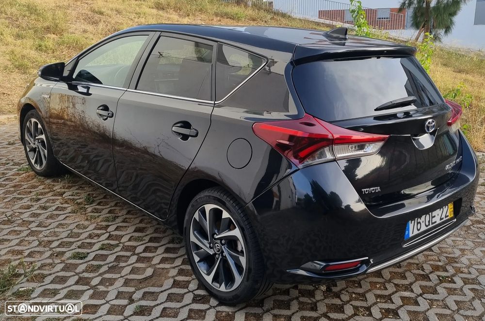 Toyota Auris 1.8 HSD Comfort+P.Sport - 2