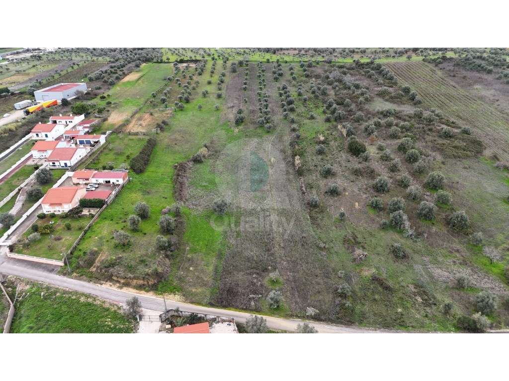 Terreno Rústico com Possibilidade de Construção - Achete - Grande imagem: 4/11