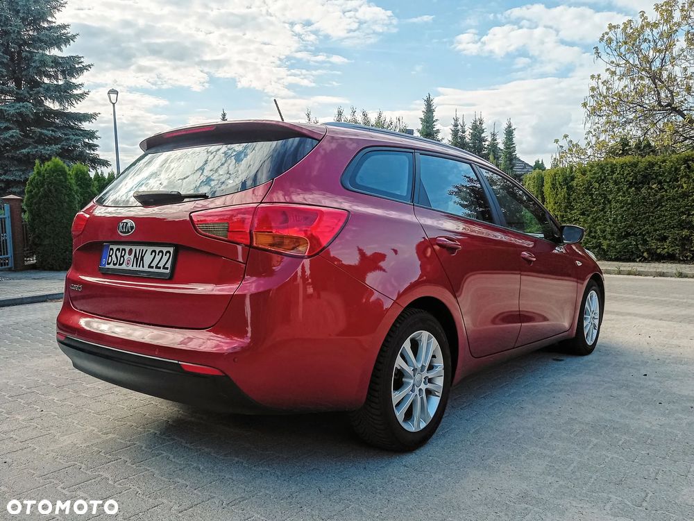 Kia Ceed 1.4 CVVT Dream Team Edition - 4