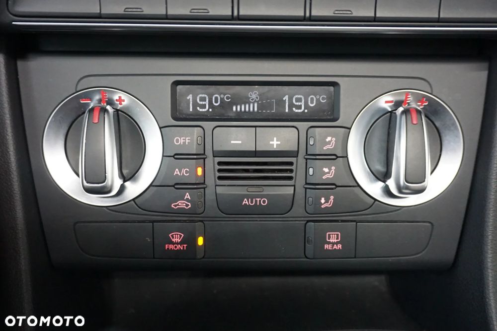 Audi Q3 2.0 TDI Quattro S tronic - 38