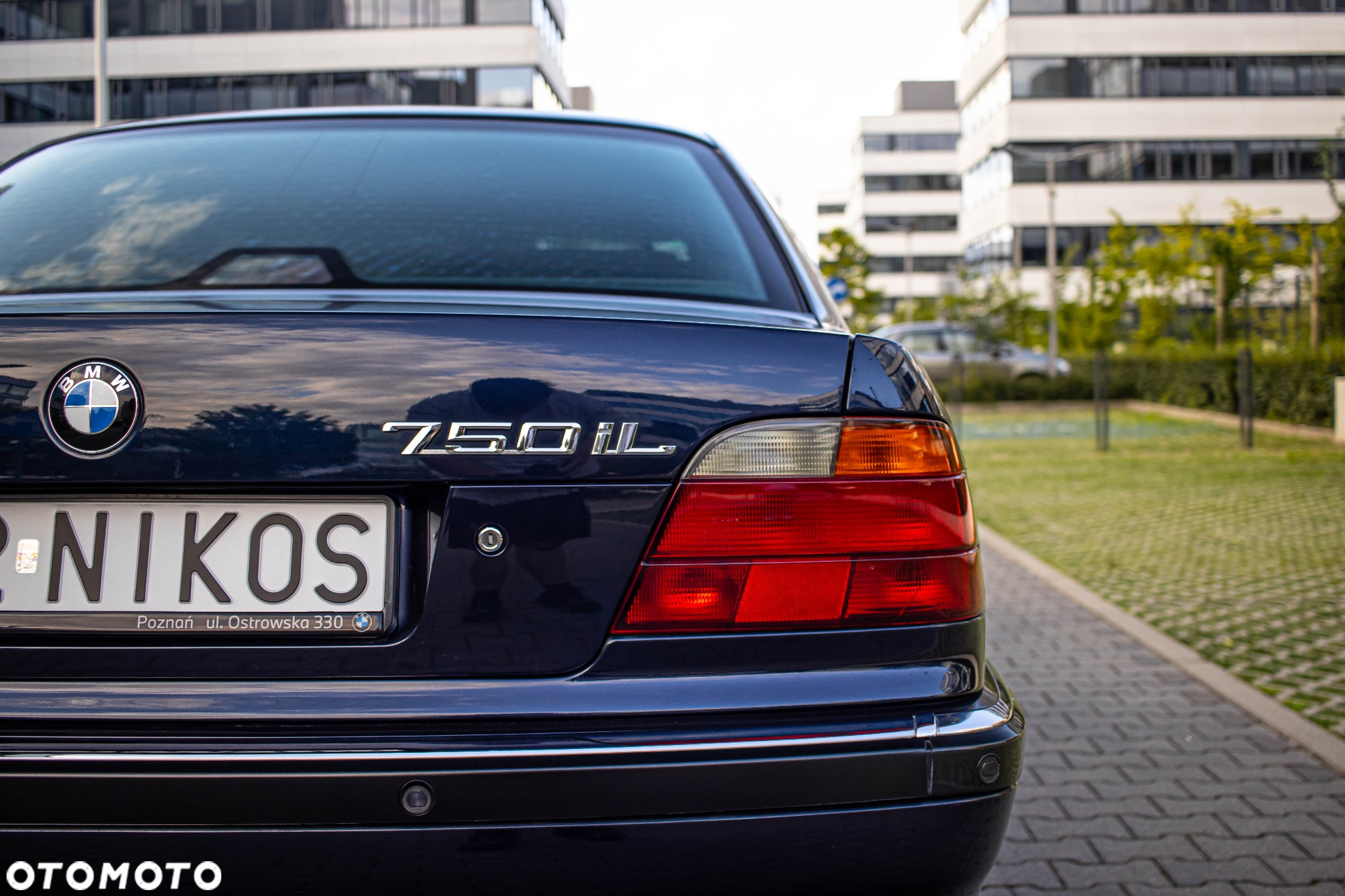 BMW Seria 7 750iL - 14