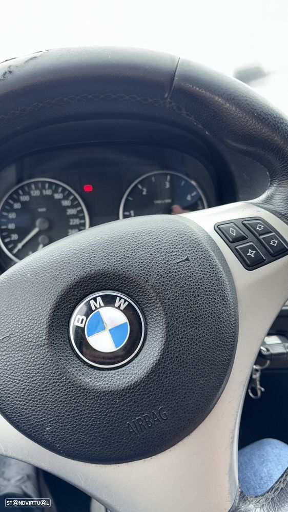 BMW 320 d Touring - 10