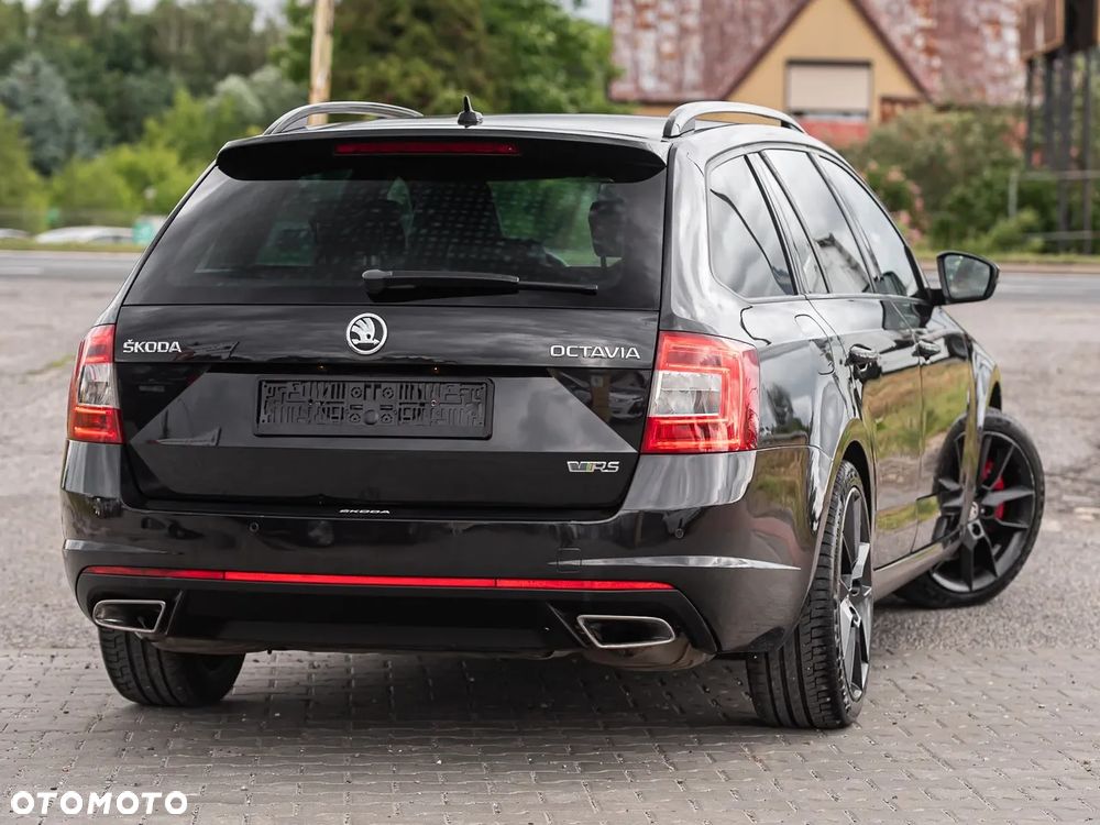 Skoda Octavia 2.0 TSI (Green tec) DSG RS - 12