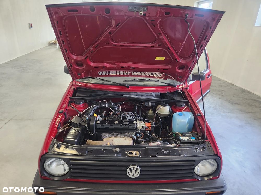Volkswagen Golf - 6
