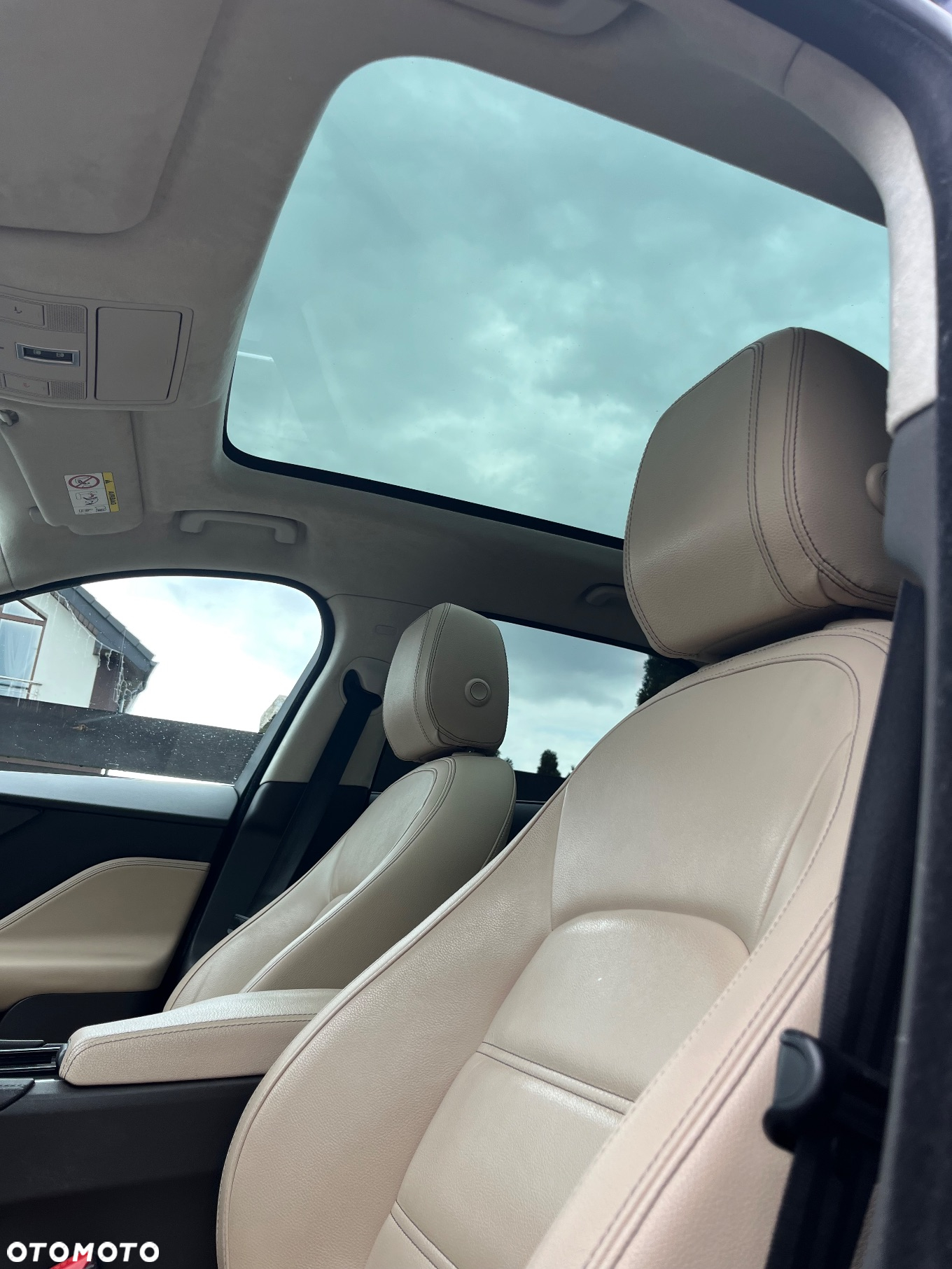 Jaguar F-Pace - 4