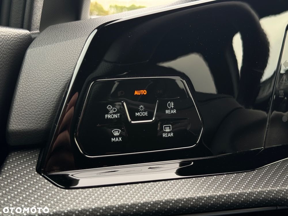 Volkswagen Golf 2.0 TSI 4Motion R DSG - 29