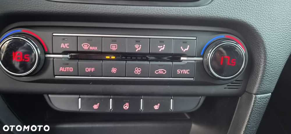 Kia Ceed 1.5 T-GDI L Business Line DCT - 27