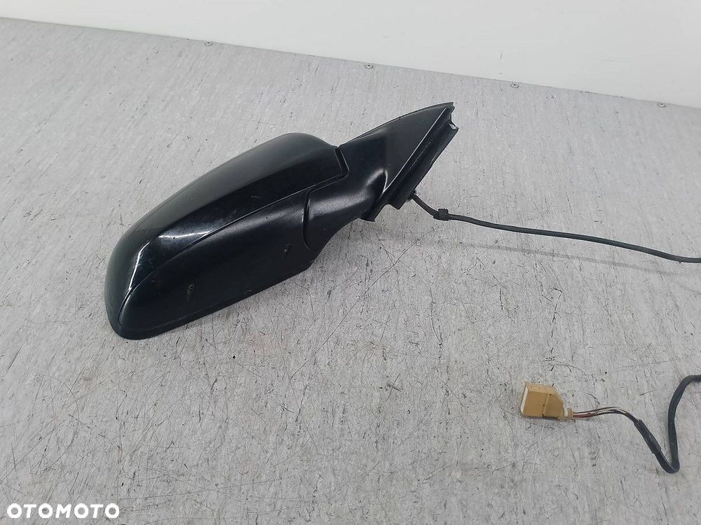 LUSTERKO PRAWE AUDI A4 B6 LY9B - 4