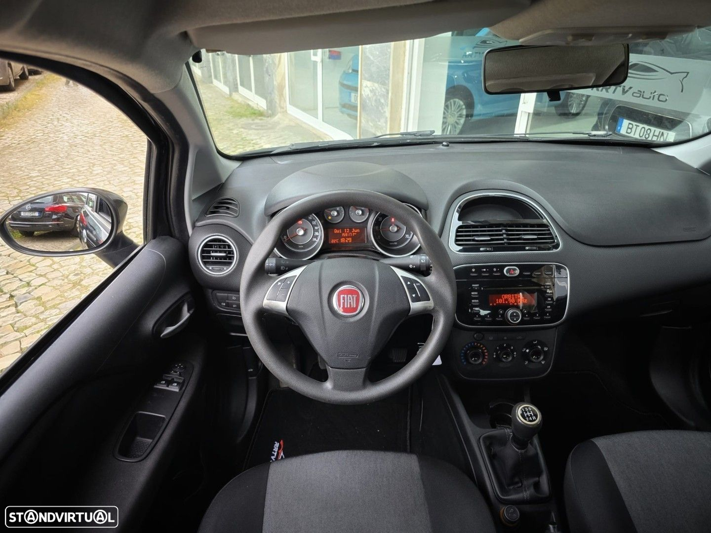 Fiat Punto 1.3 M-Jet Lounge S&S - 6