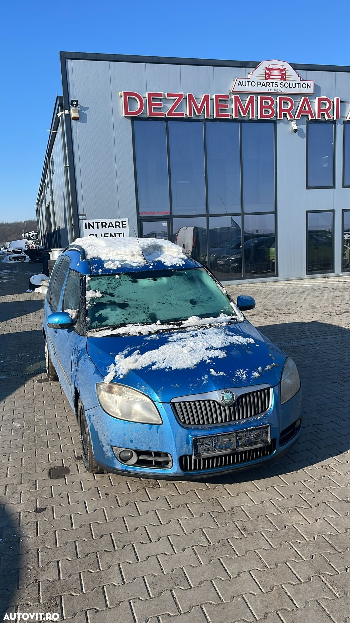 Dezmembram Skoda Roomster 1.2 benzina din 2009 - 2