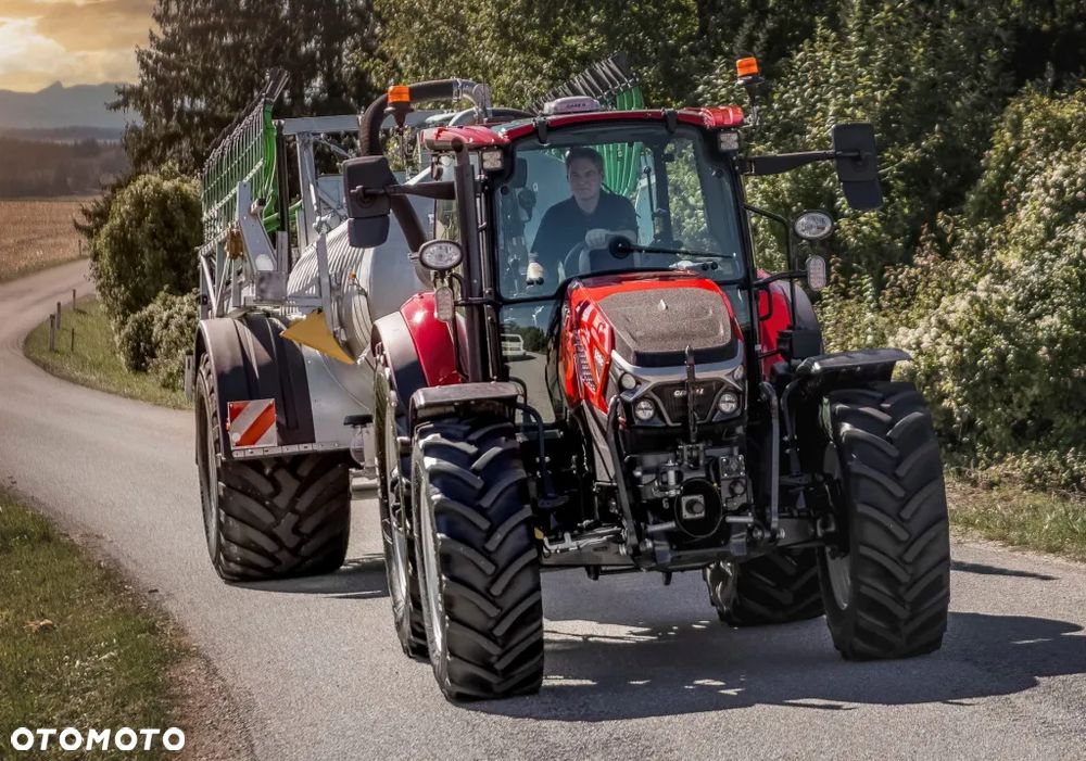 Case IH Farmall C110 - 2