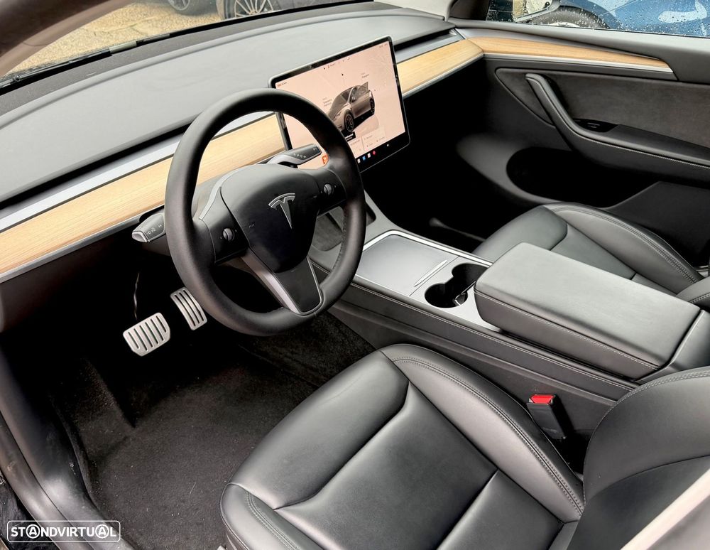 Tesla Model Y Performance Dual Motor AWD - 10