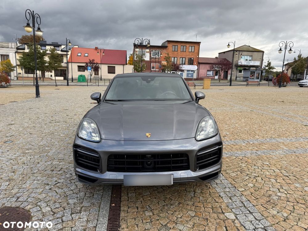 Porsche Cayenne Coupe GTS - 8