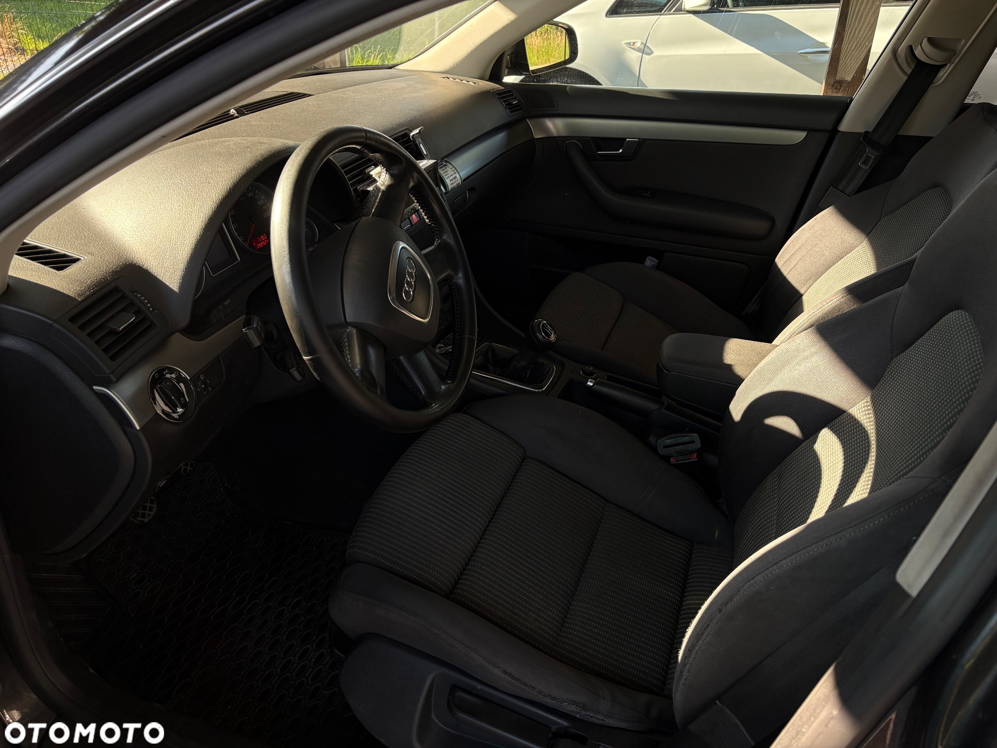 Audi A4 1.6 - 8