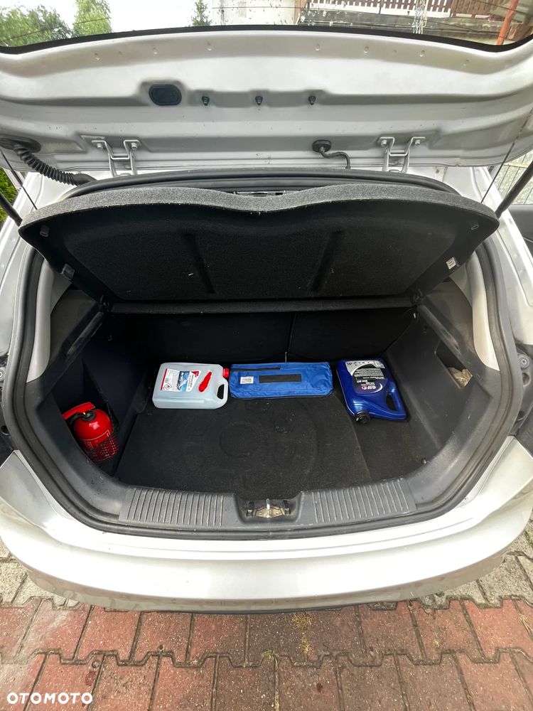 Kia Rio 1.2 Attract - 12