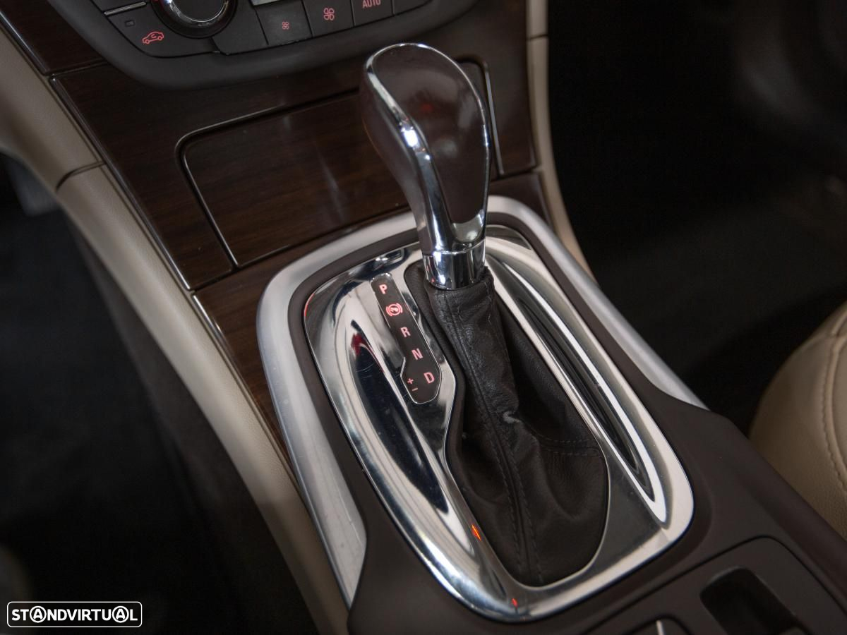 Opel Insignia - 19
