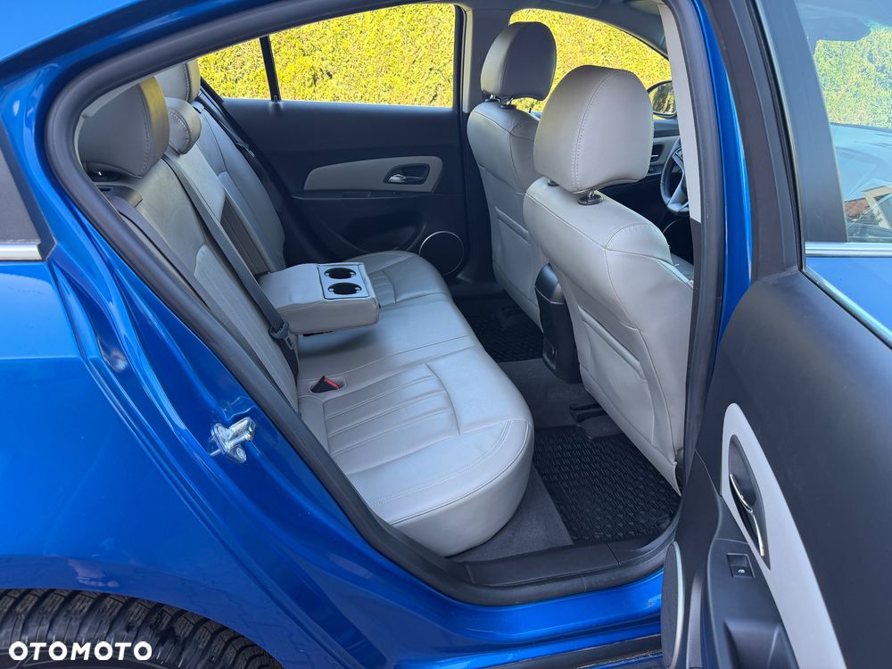 Chevrolet Cruze 1.8 LT+ - 23