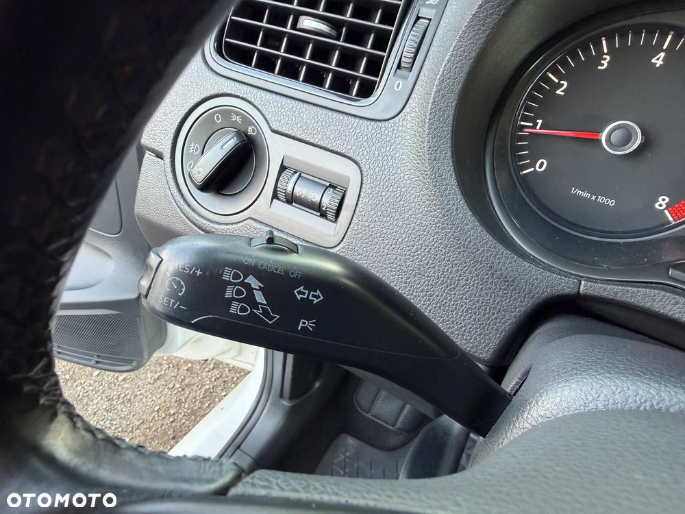 Volkswagen Polo 1.2 Life - 16