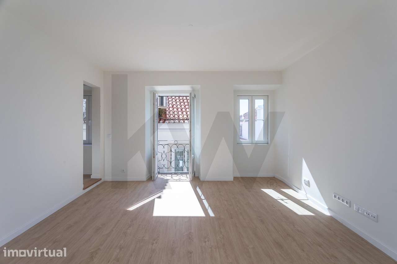 Apartamento T2 Renovado Alfama - Grande imagem: 2/28