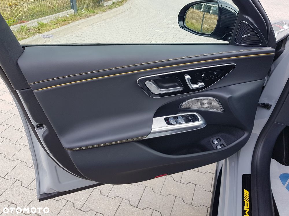 Mercedes-Benz Klasa E AMG 53 PHEV 4Matic+ 9G-Tronic TCT - 12