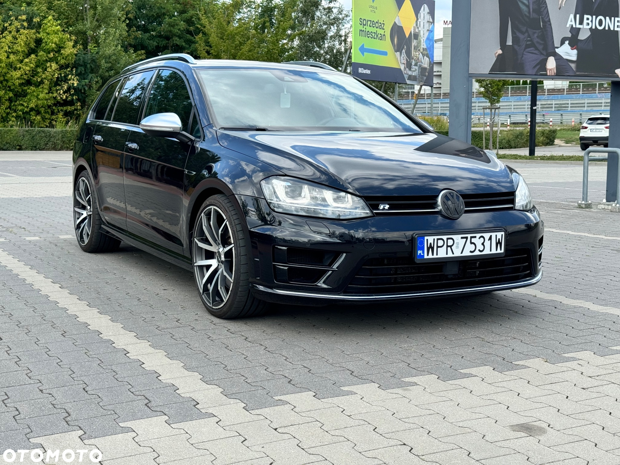 Volkswagen Golf Variant R 4Motion BlueMotion Technology DSG - 2