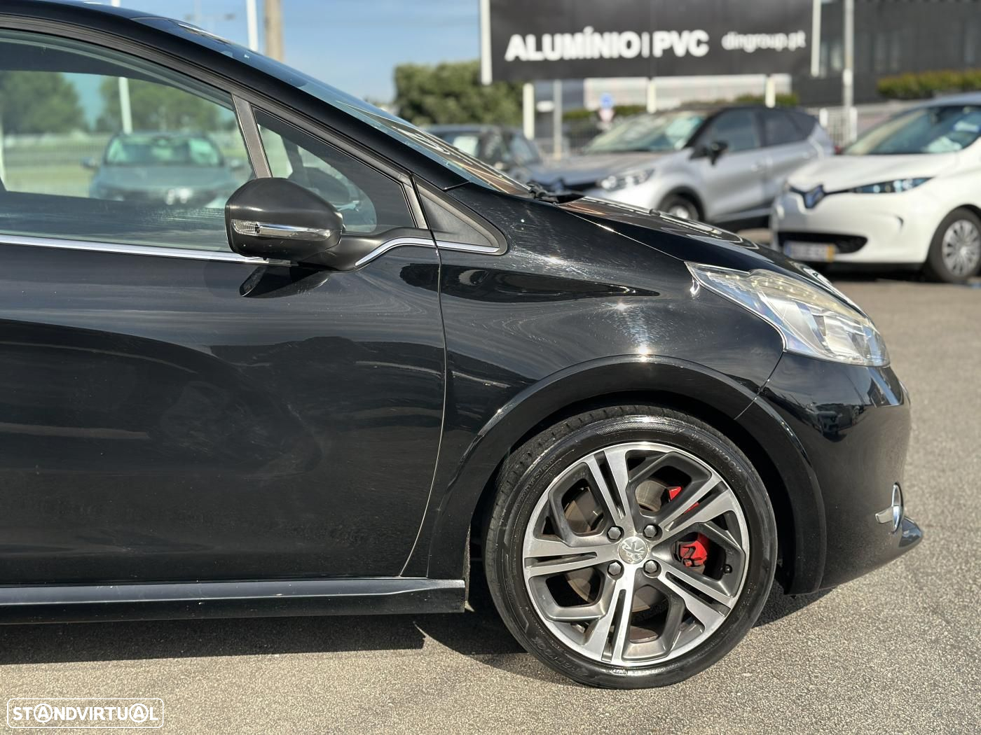 Peugeot 208 GTI 200 THP - 11
