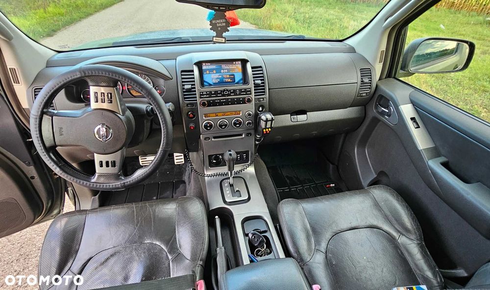 Nissan Pathfinder - 6