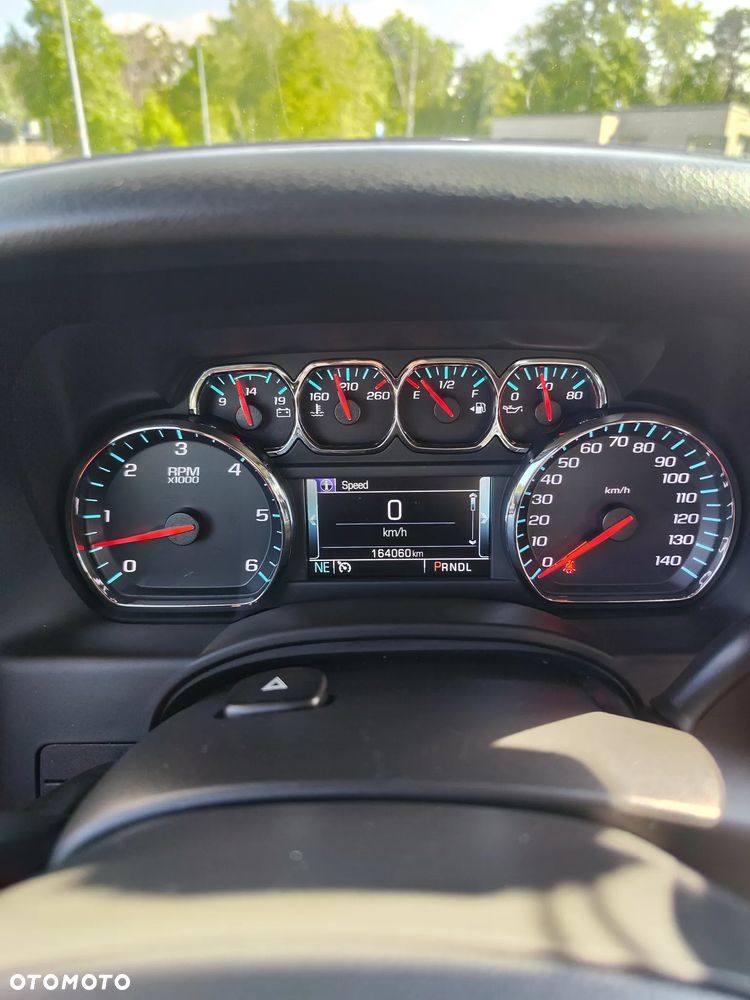 Chevrolet Tahoe - 19